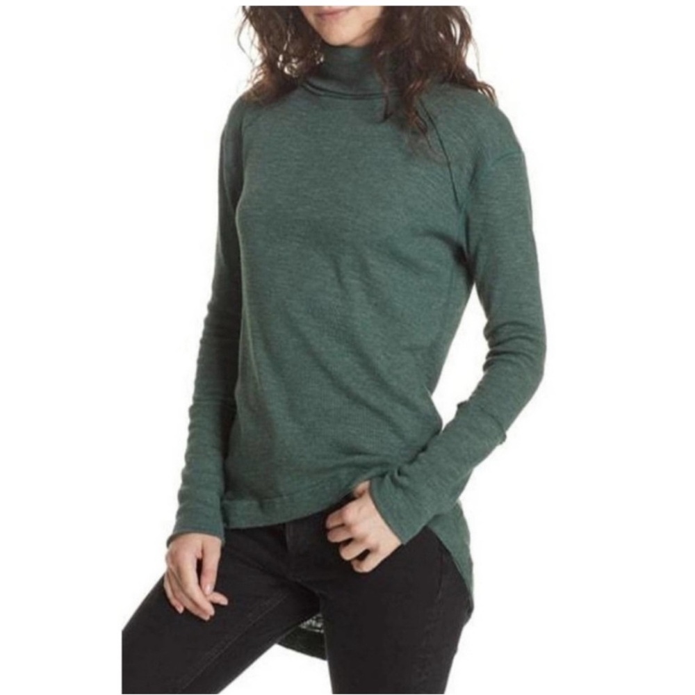 We the Free Green Long Sleeve Turtleneck Top